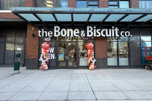 the Bone & Biscuit Co. - Mississauga Parkside