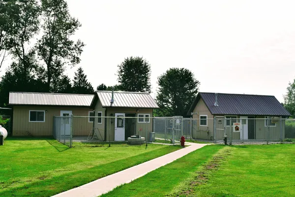 Hometown Kennels And Grooming