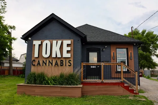 Toke Cannabis | St. Catharines